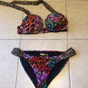 VS bomb shell bathing suit